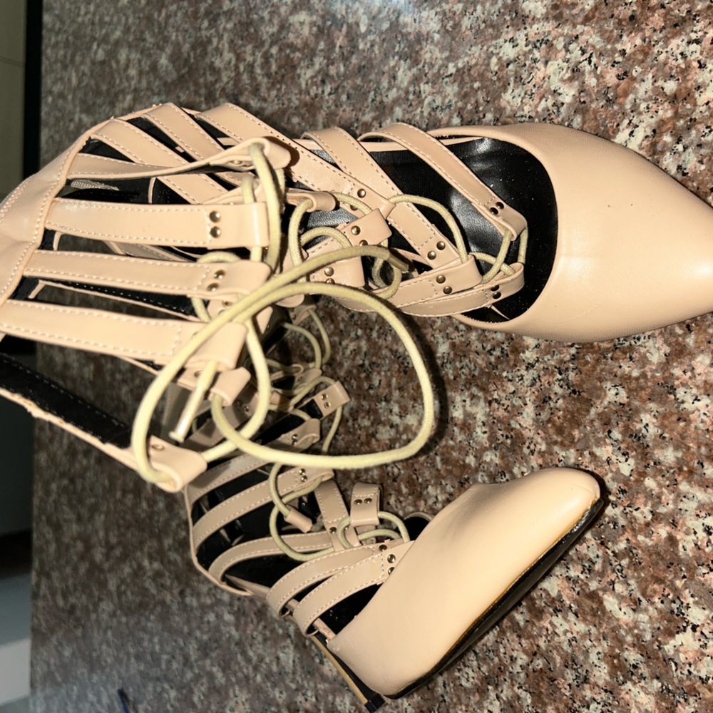 Tan lace up